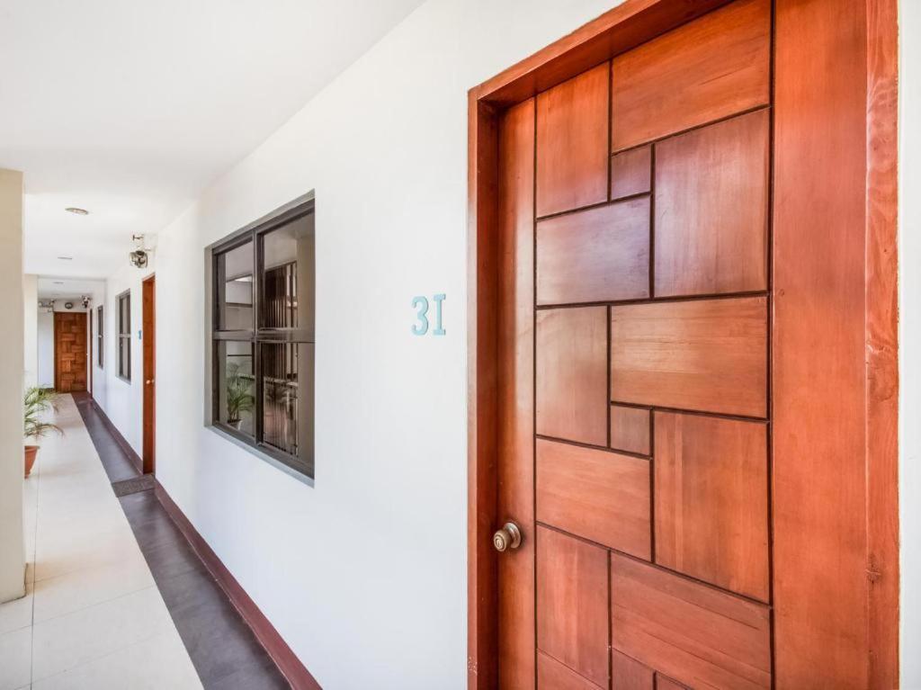 Mca Suites By Hiverooms Себу Экстерьер фото